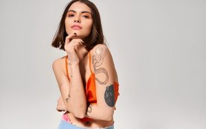 Remoção de Tatuagem Dói? Saiba o Que Esperar e Como Aliviar a Dor