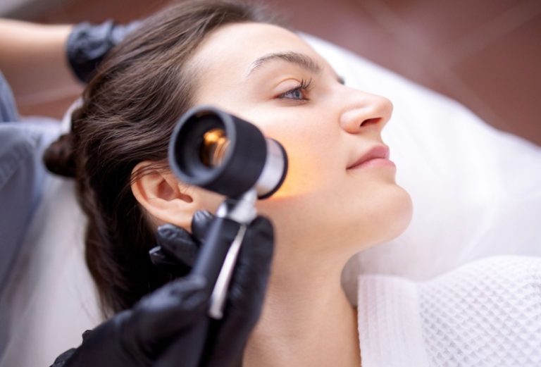 O que esperar de uma consulta com dermatologista?