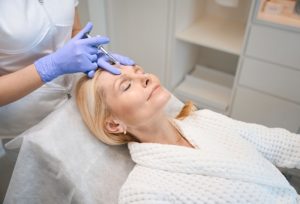 Tratamento para rugas: conheça opções com eficácia